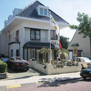 hotel-pension-villa-tanahlot.zandvoort-hotels.com/